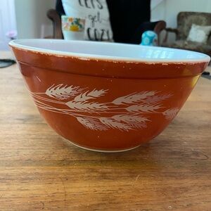 Vintage Pyrex Autumn Harvest Wheat 1.5 liter Mixing Bowl